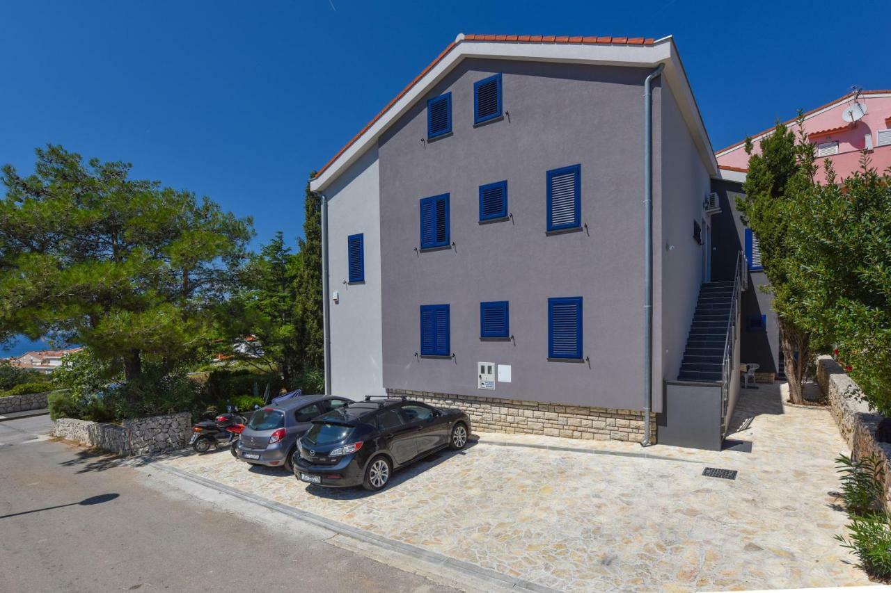 Apartments Enya Novaglia Esterno foto